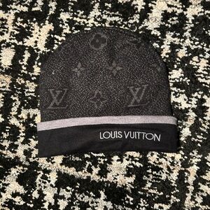 Louis Vuitton Monogram Black and Gray Beanie